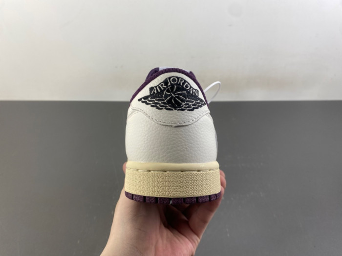 Travis Scott x Air Jordan 1 Low DZ4137-700
