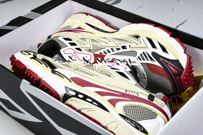 C/O​ SNEAKERS CO-039