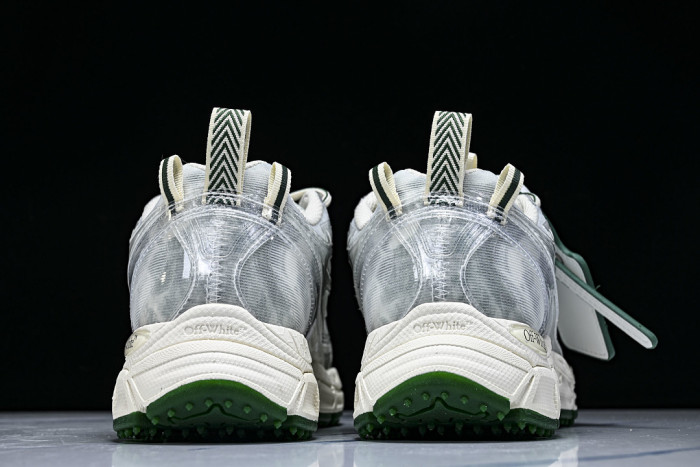 C/O​ SNEAKERS CO-074