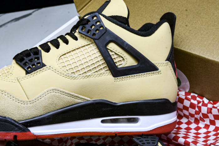 Air Jordan 4 Retro