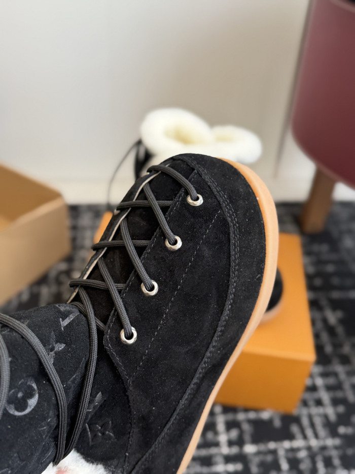 L**V**T* BOOTS LVTBS-067