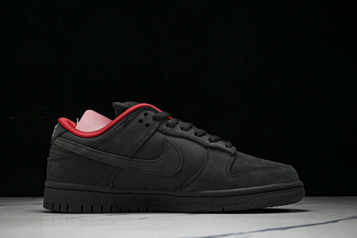Nike SB Dunk Low Svp*me 94 HQ8487-001