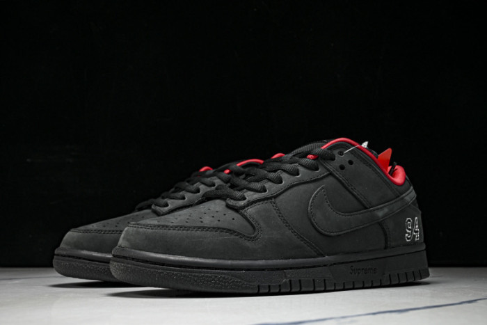 Nike SB Dunk Low Svp*me 94 HQ8487-001