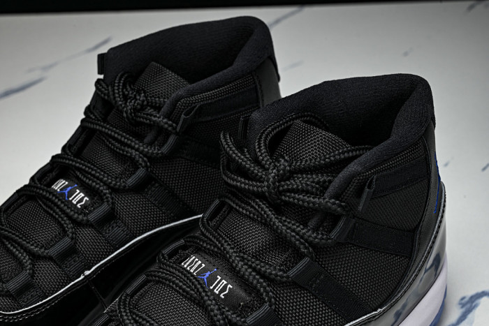 Air Jordan 11 "Space Jam" Retro CT8012-900
