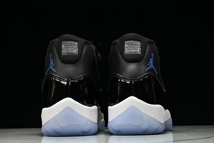 Air Jordan 11 "Space Jam" Retro CT8012-900
