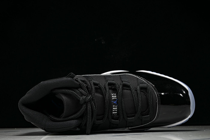 Air Jordan 11 "Space Jam" Retro CT8012-900