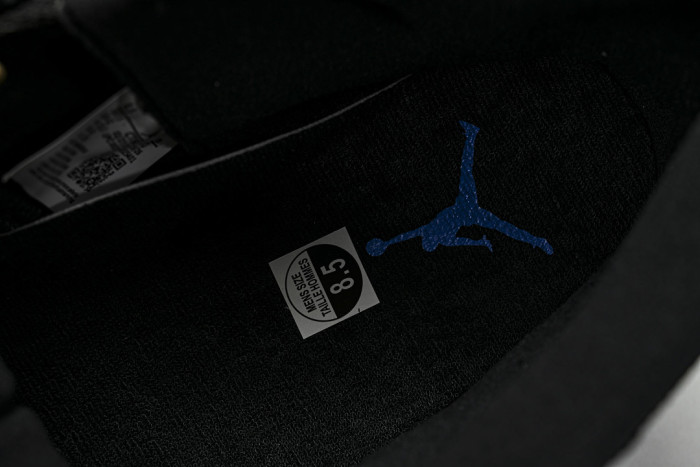 Air Jordan 11 "Space Jam" Retro CT8012-900