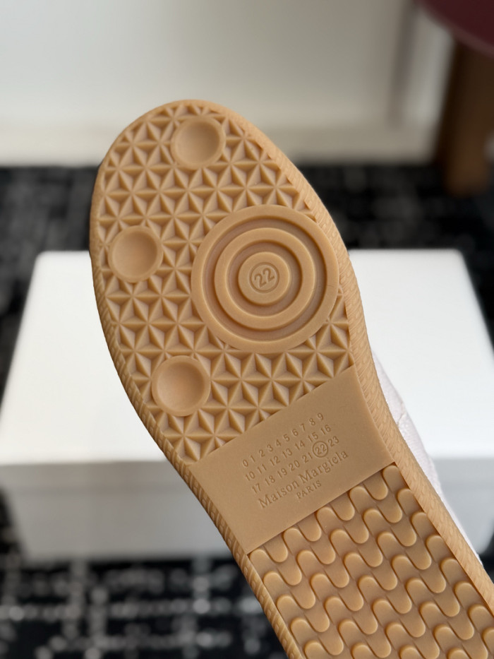Ma*iso*n Mar*giela MNMA-0224