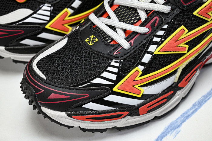 C/O​ SNEAKERS CO-073