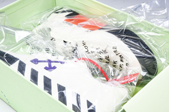C/O SNEAKERS CO-035