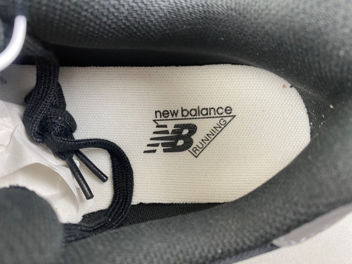 New Balance U906079E