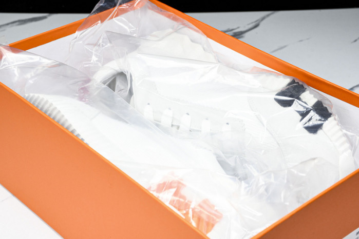 H*ER*MES SNEAKER HMESS-011