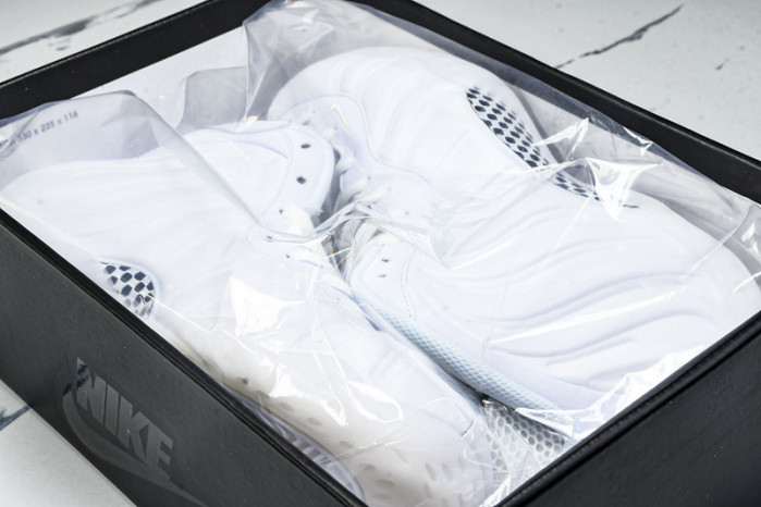 Nike Air Foamposite One “Triple White” HJ5195-100