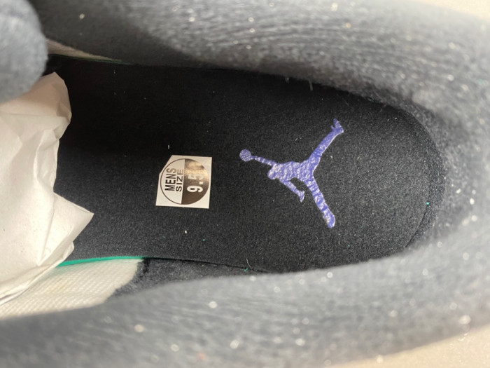 Air Jordan 4 “Remastered” FQ7939-140