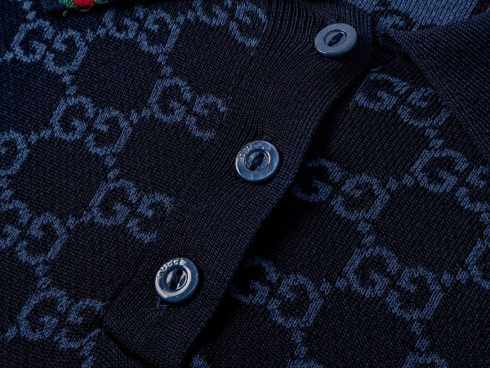G*UCCI CLOTHES GICS-030