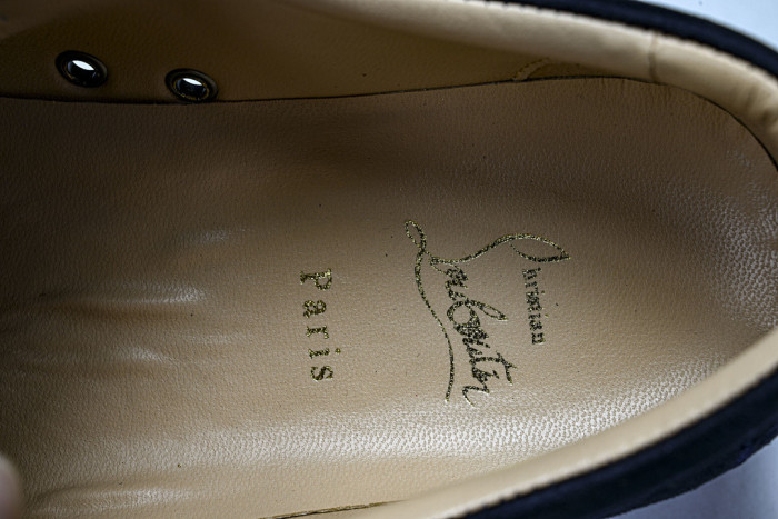 C*HRISTIAN L*BUBOUTIN CL-107