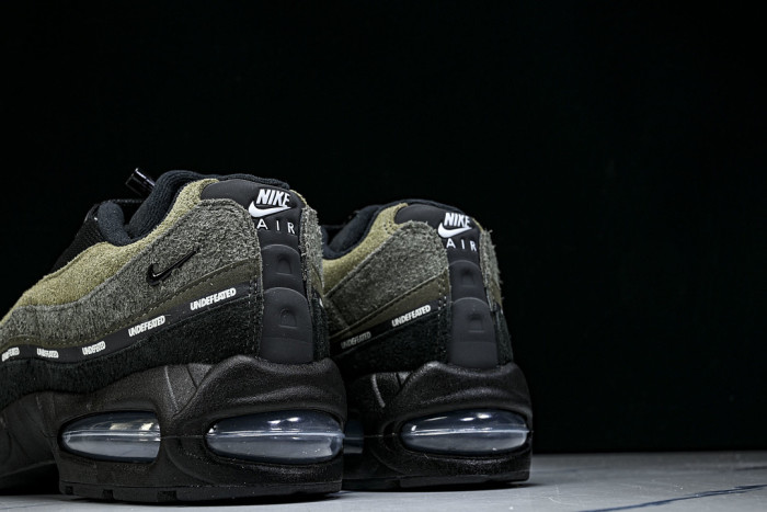 Nike Air Max 95 SP IB4523-200