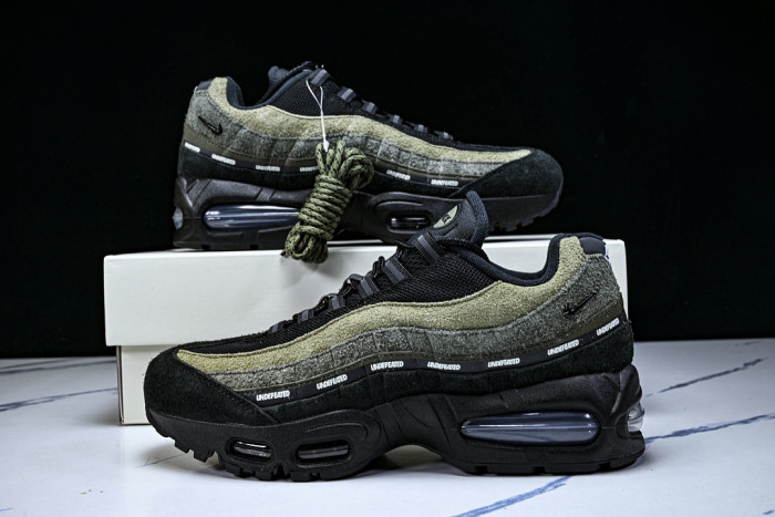 Nike Air Max 95 SP IB4523-200