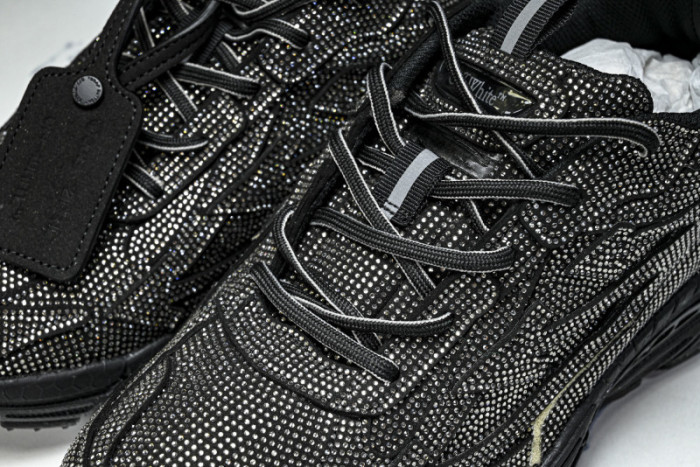 C/O​ SNEAKERS CO-047