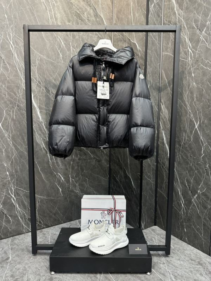 M0NCLER J-048