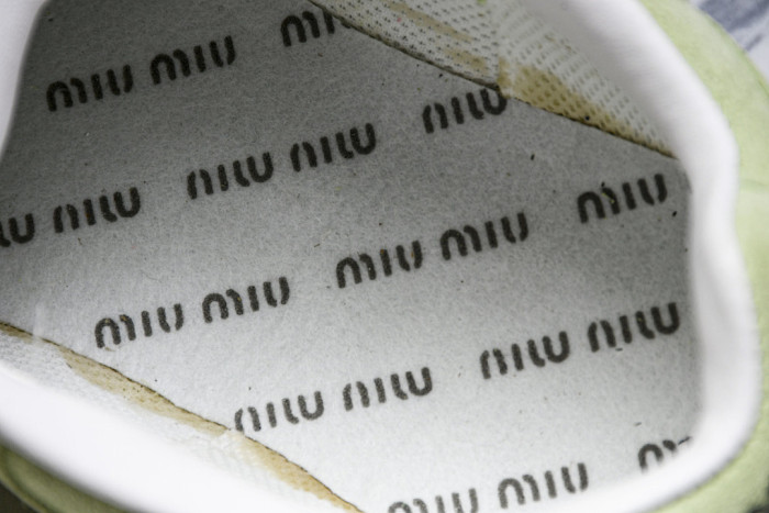 New Balance x Mi­uMi­u 530 MM-001