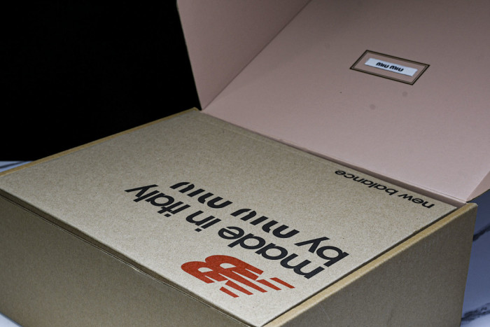 New Balance x Mi­uMi­u 530 MM-001