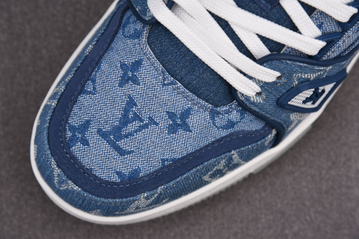 LOU VUIT SCI-FI SNEAKERS