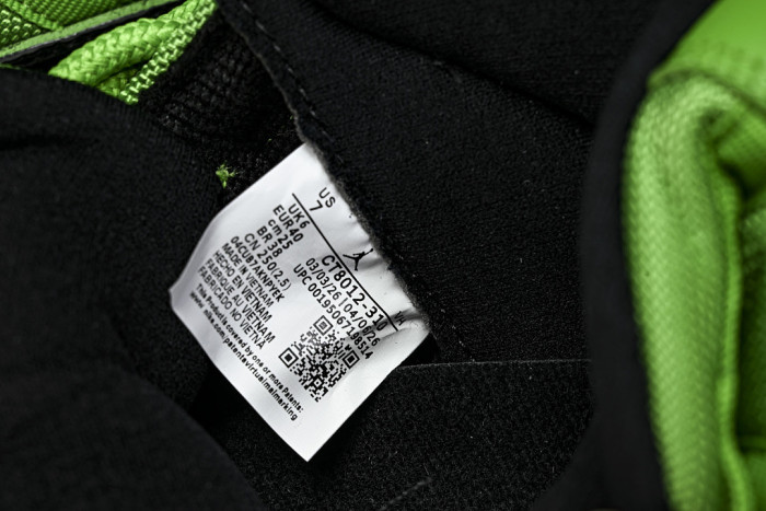 Air Jordan 11 Retro CT8012-310