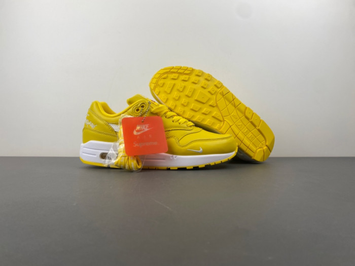 Svp*me x nike air max 1 