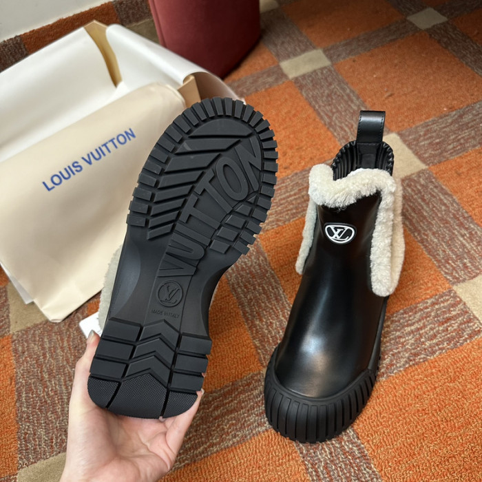 L**V**T* BOOTS LVTBS-020
