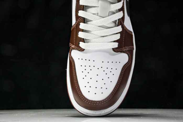 Jordan 1 Low SE “Dark Pony ” HF3148-102