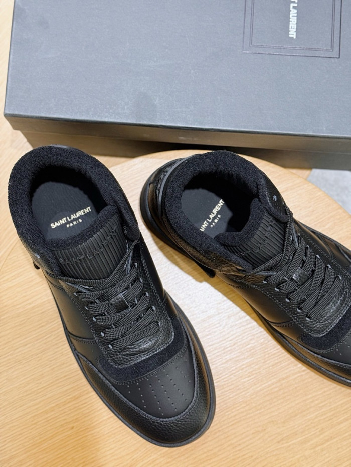 Y51​ sneakers Y51s-001