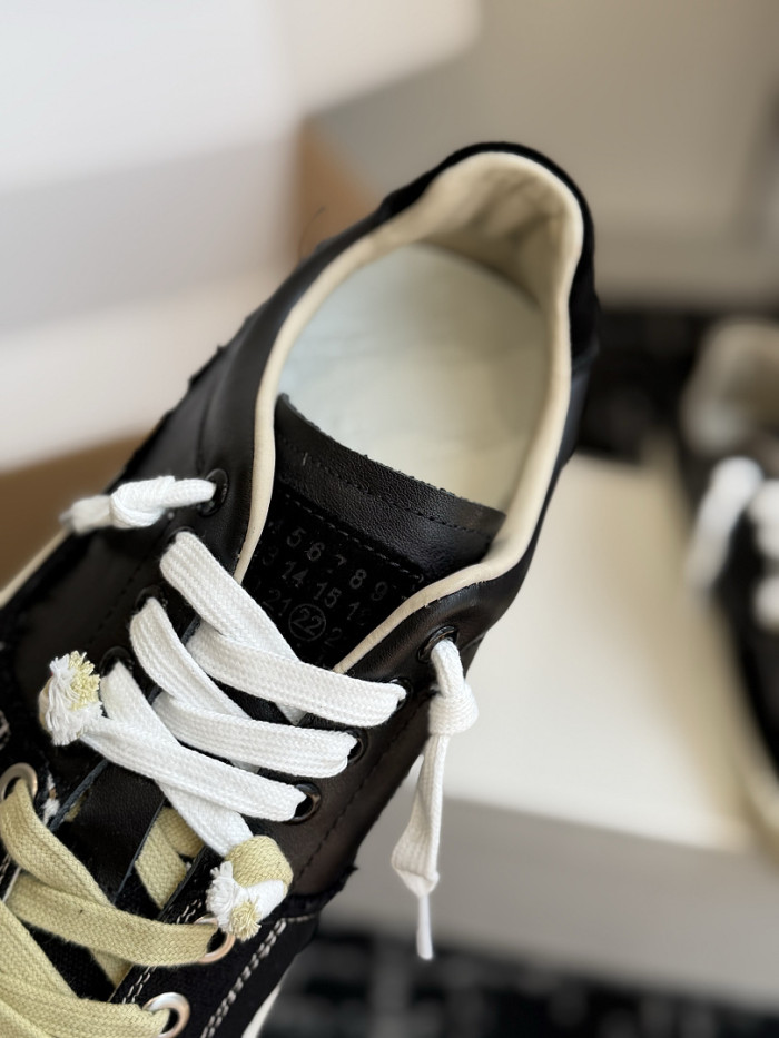 Ma*iso*n Mar*giela MNMA-0216