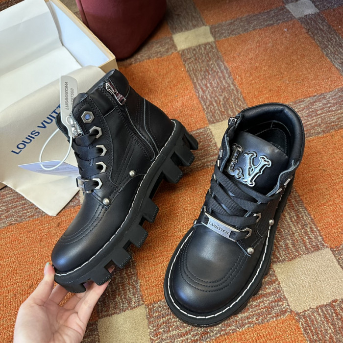 L**V**T* BOOTS LVTBS-016