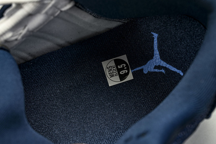 Air Jordan 13 “Flint” IW3808-400