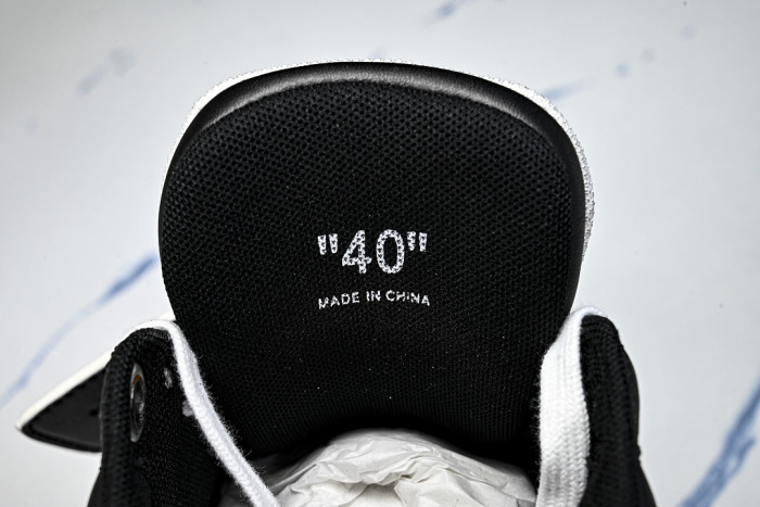 OFF-WHITE OTHERS OFOS-095