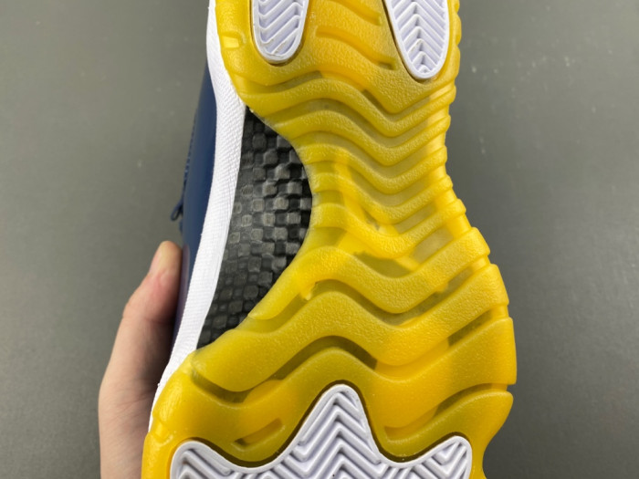 Air Jordan 11 Retro AT7802-115