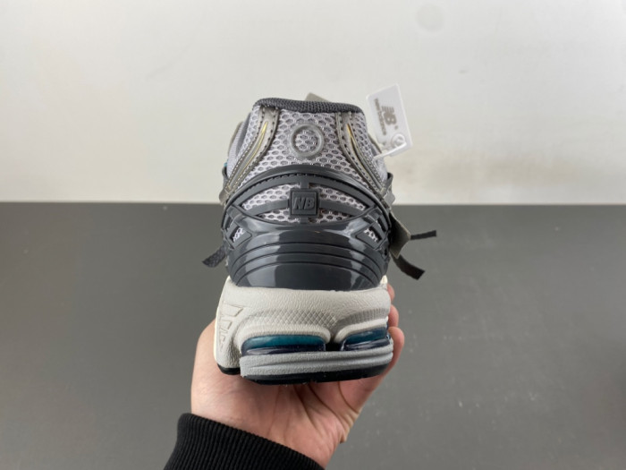 New Balance 19066 NB-186