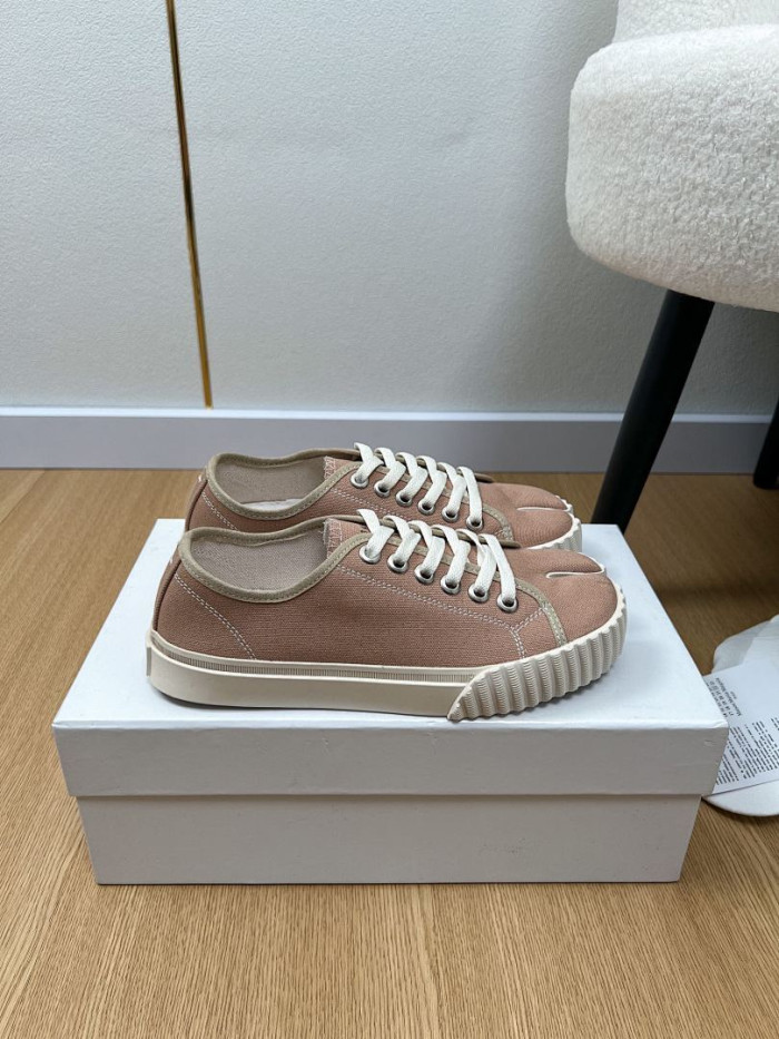 Ma*iso*n Mar*giela MAMA-0154