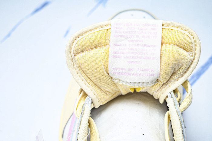 Travis Scott x Air Jordan 1 Low OG IQ7604-100