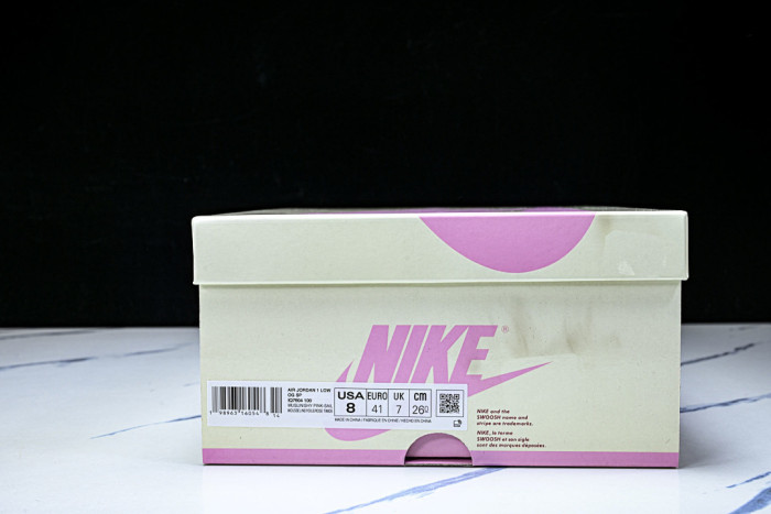 Travis Scott x Air Jordan 1 Low OG IQ7604-100