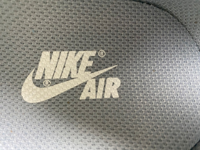 Travis Scott x Air Jordan 1 Low OG "Medium Olive" HQ2004-400