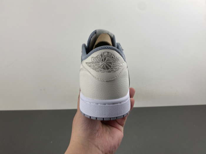 Travis Scott x Air Jordan 1 Low OG "Medium Olive" HQ2004-400