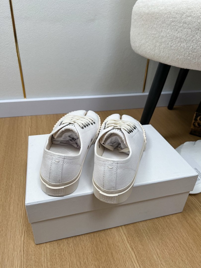 Ma*iso*n Mar*giela MAMA-0155