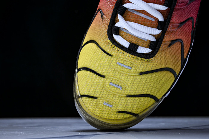 Swarovski x Nike Air Max Plus DX0755-600