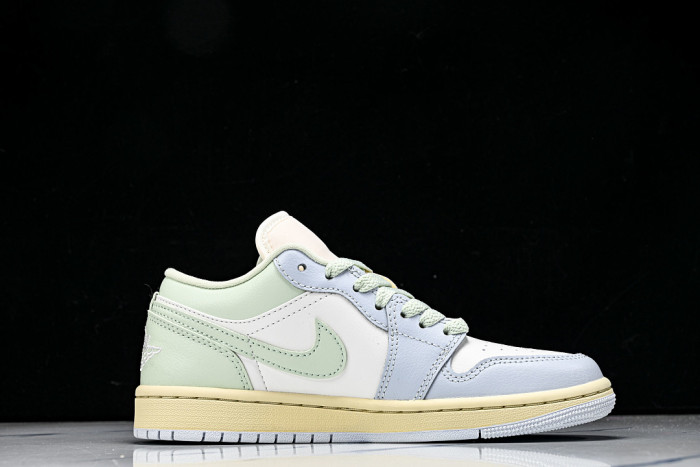 Air Jordan 1 Low DC0774-108