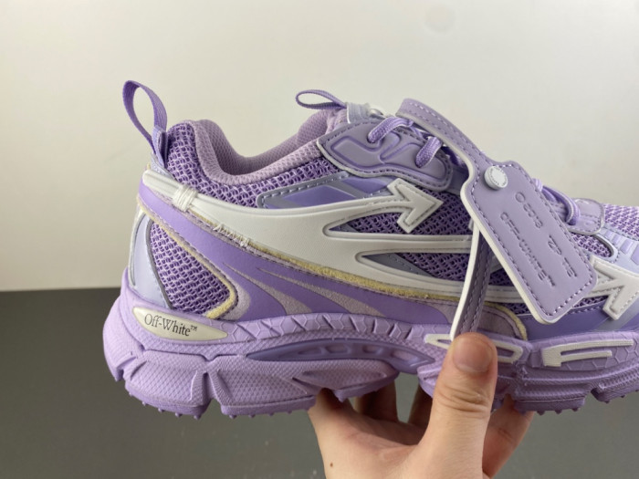 C/O​ SNEAKERS CO-079
