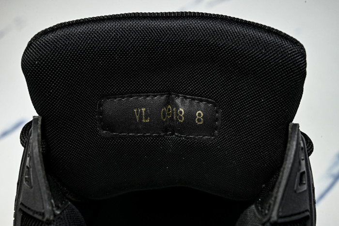 L*VT TRAINER MAXI LVSMS-006