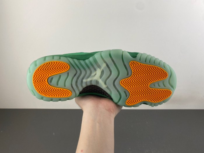 Air Jordan 11 Retro lQ5700-900